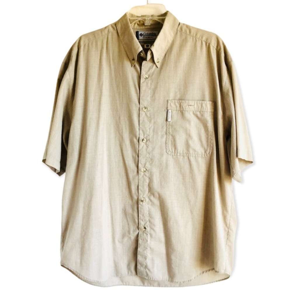Columbia Sportswear Company Shirt Size Large Beige Tan Button Down Short Sleeves